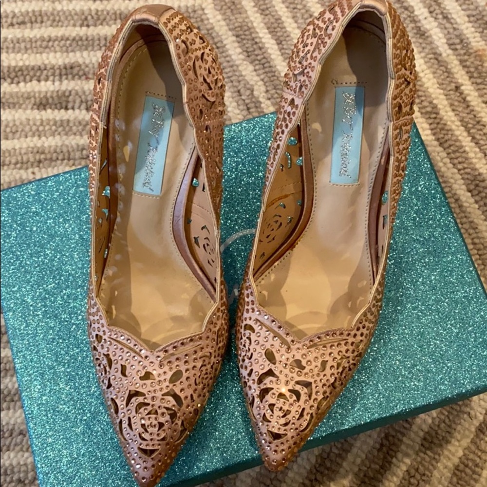 Gorgeous sparkly Betsy Johnson heels.